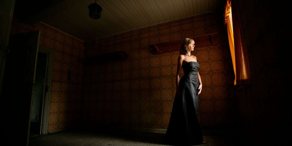 découvrez l'essence de l'élégance avec notre collection unique. nos créations allient sophistication et raffinement pour sublimer votre style au quotidien.