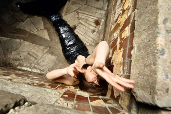 découvrez notre magnifique costume de sirène qui fera briller vos rêves sous-marins. parfait pour les fêtes, les carnivals ou les soirées déguisées, ce costume allie élégance et éclat. plongez dans l'univers féerique des océans avec style!