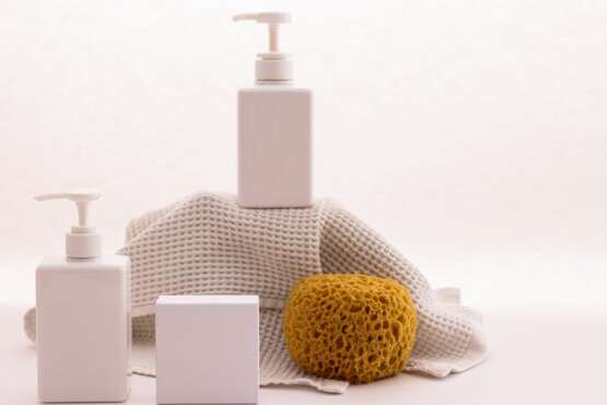 découvrez notre gamme complète d'accessoires de douche pour une expérience de bain optimale. des porte-savons élégants aux rideaux de douche modernes, trouvez tout ce dont vous avez besoin pour embellir votre salle de bain tout en rendant votre douche plus pratique et agréable.