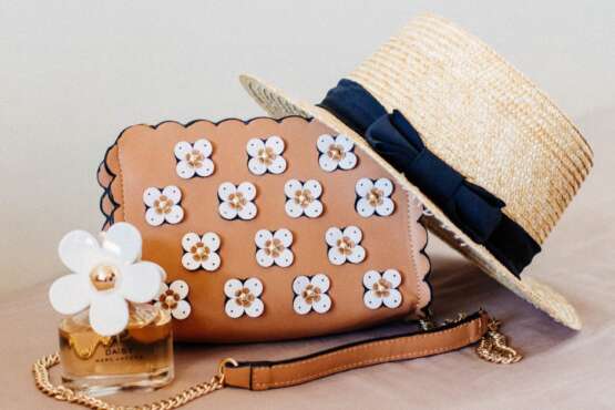 découvrez une large sélection d’accessoires tendance et pratiques pour compléter votre style ou faciliter votre quotidien. trouvez les nouveautés qui s’adaptent à vos besoins et envies !